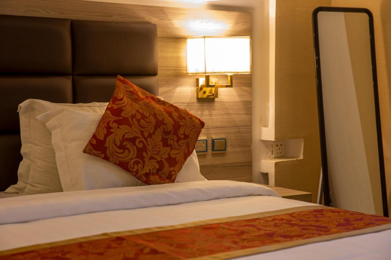 Hikayet Abeer Hotel Apartment 제다 외부 사진